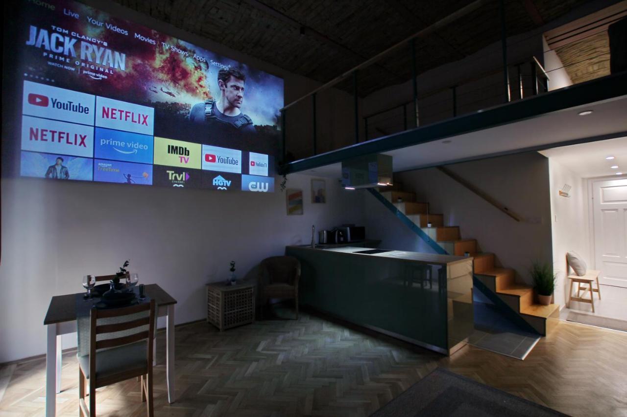 Awesome Budapest Downtown Studio W Balcony & Free Private Parking Exterior photo